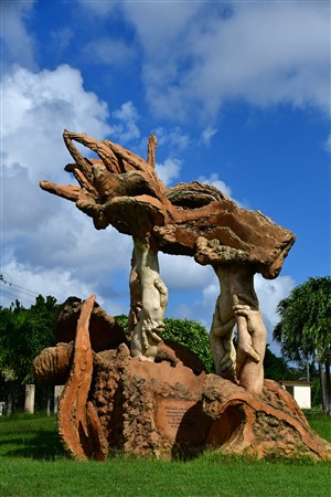 CUBA_6229 Monument erected to the civil defense of Cuba