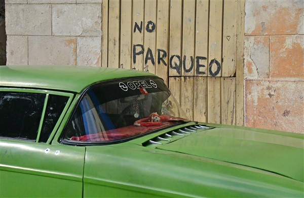 CUBA_6416 'No Parking'