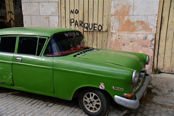 CUBA_6417 'No Parking'