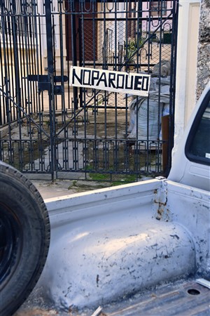 CUBA_6425 'No Parking'