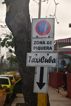 CUBA_650 Taxi pickup zone