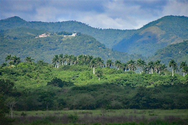 CUBA_6528 On the road to Vinales