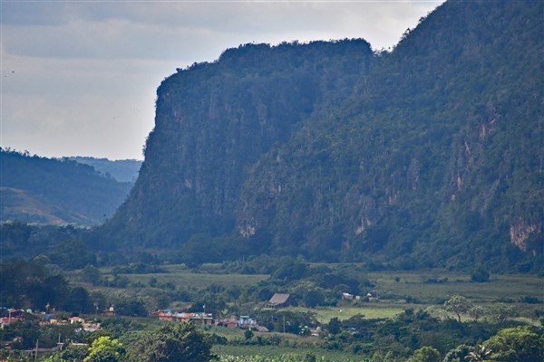 CUBA_7532 Valley view from the organic restaurant