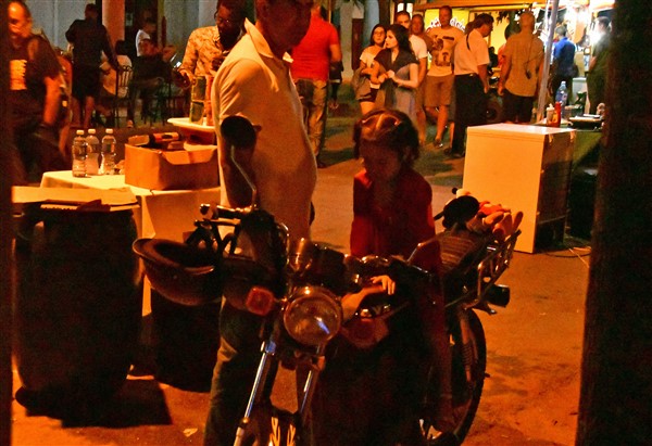 CUBA_7618 Vinales street party