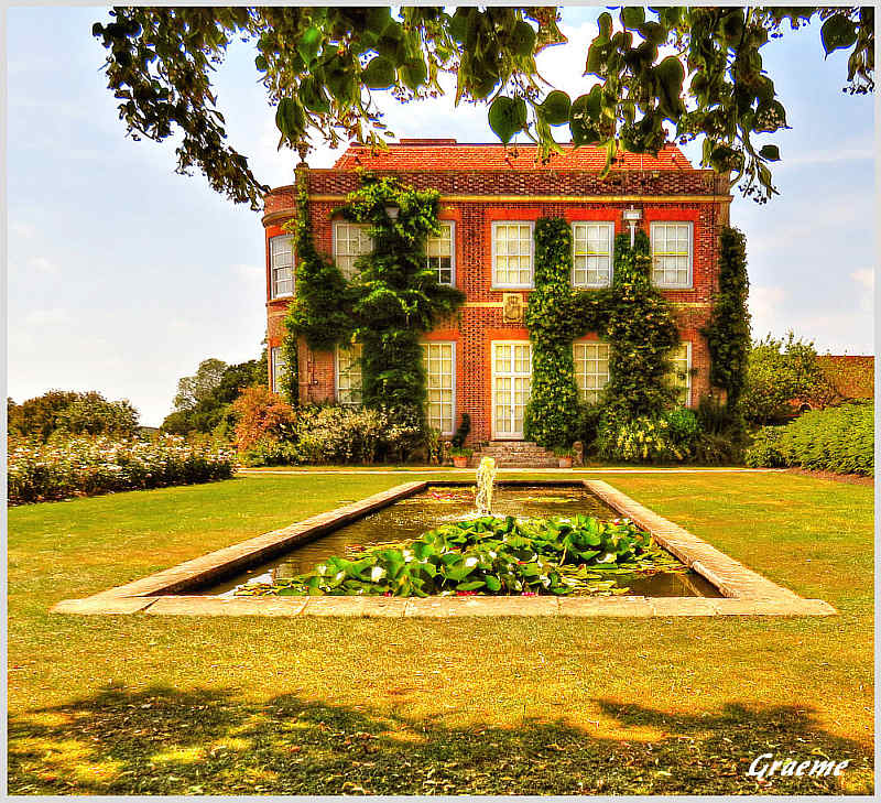 The National Trust Houses & Gardens