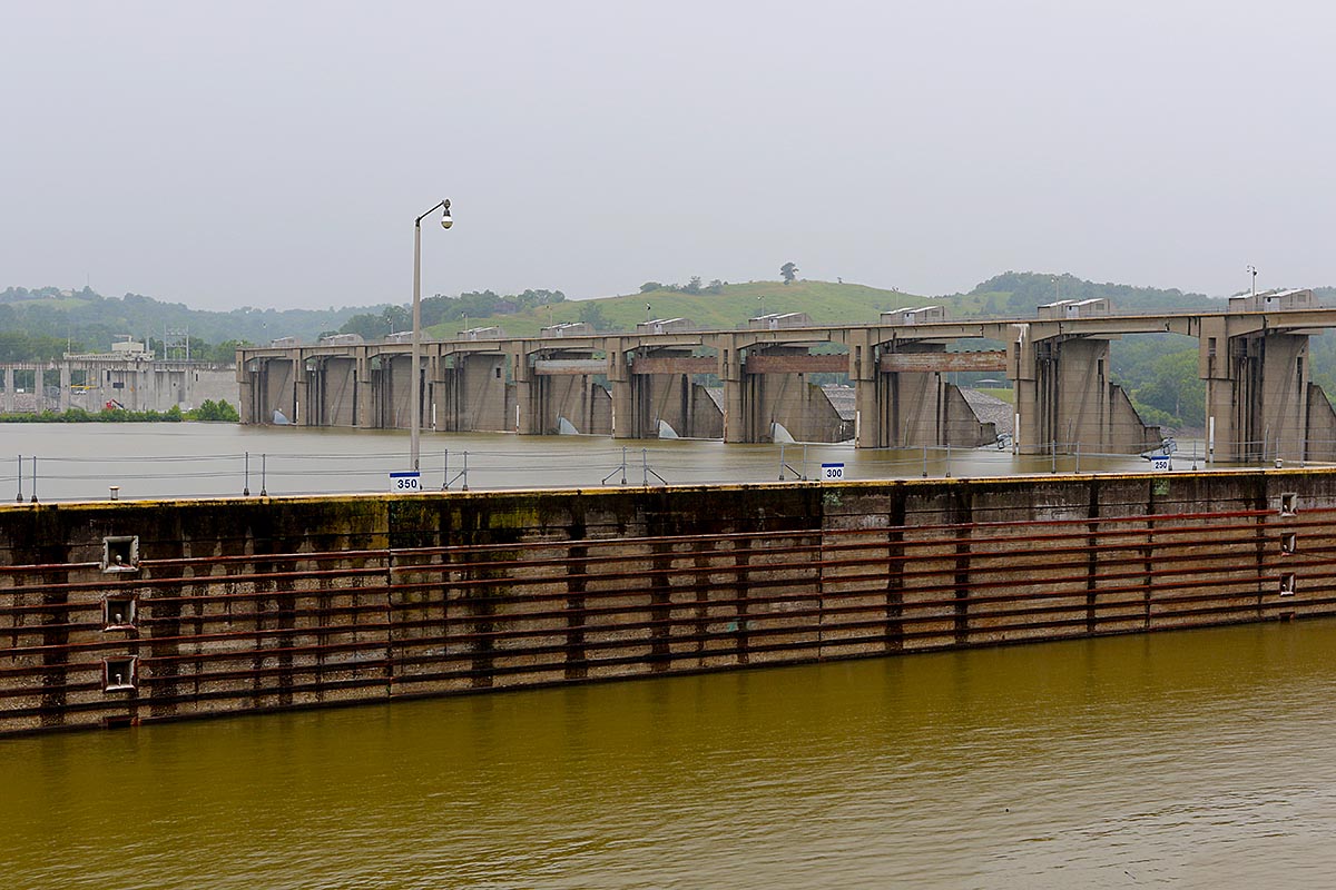 EE5A6868 Meldahl Lock and Dam.jpg