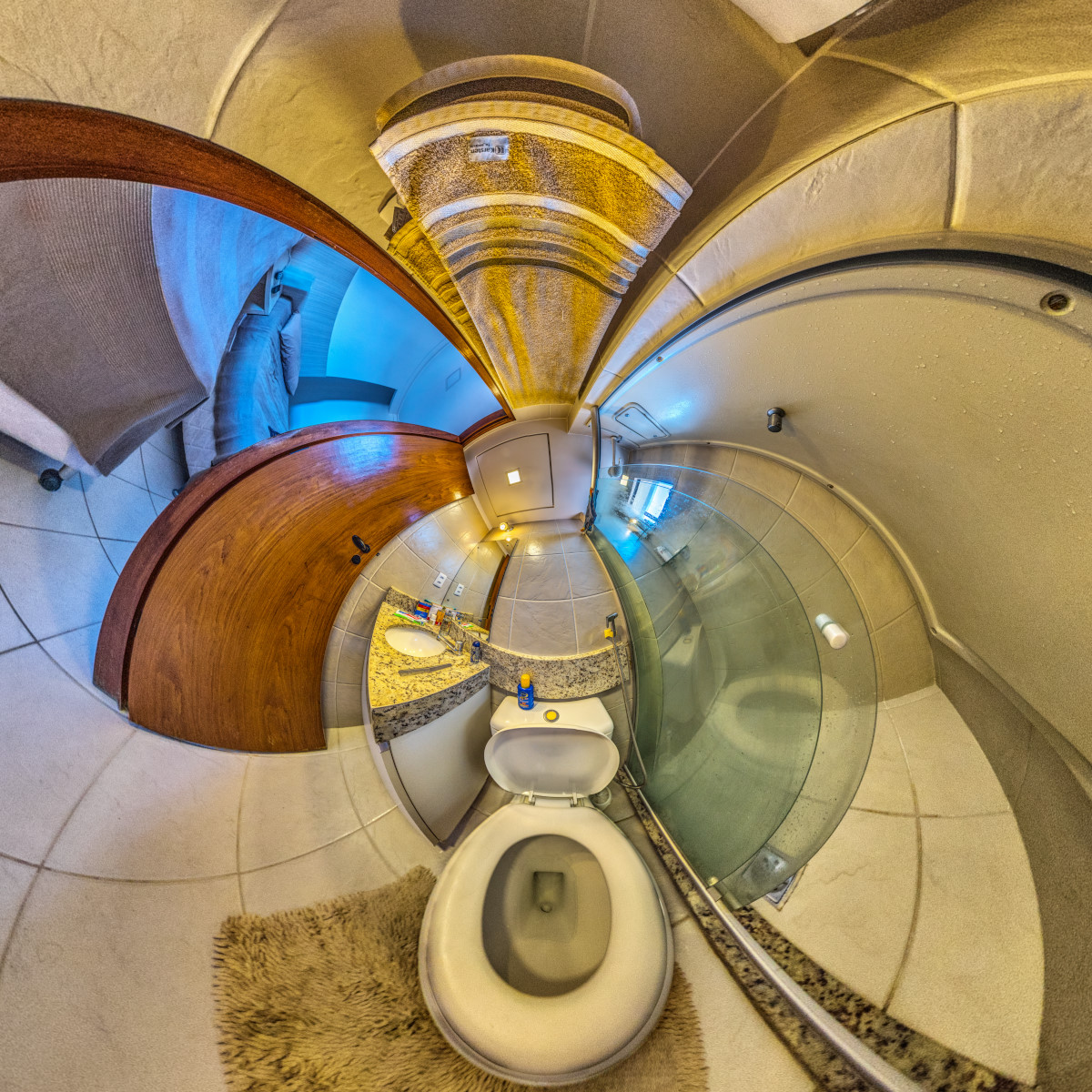 Little Planet Loo !