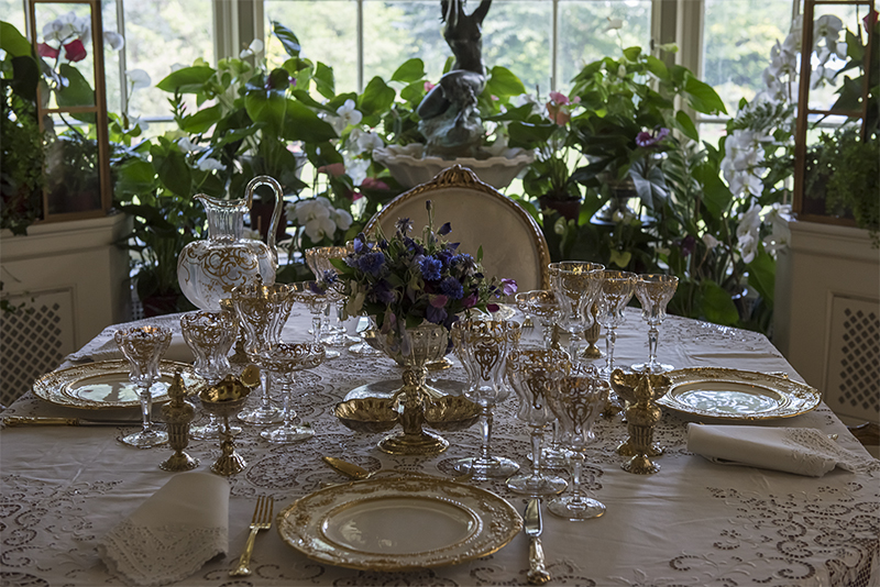 The breakfast room