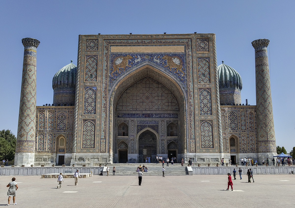 Sher-dor Madrasah, front, Samarkand