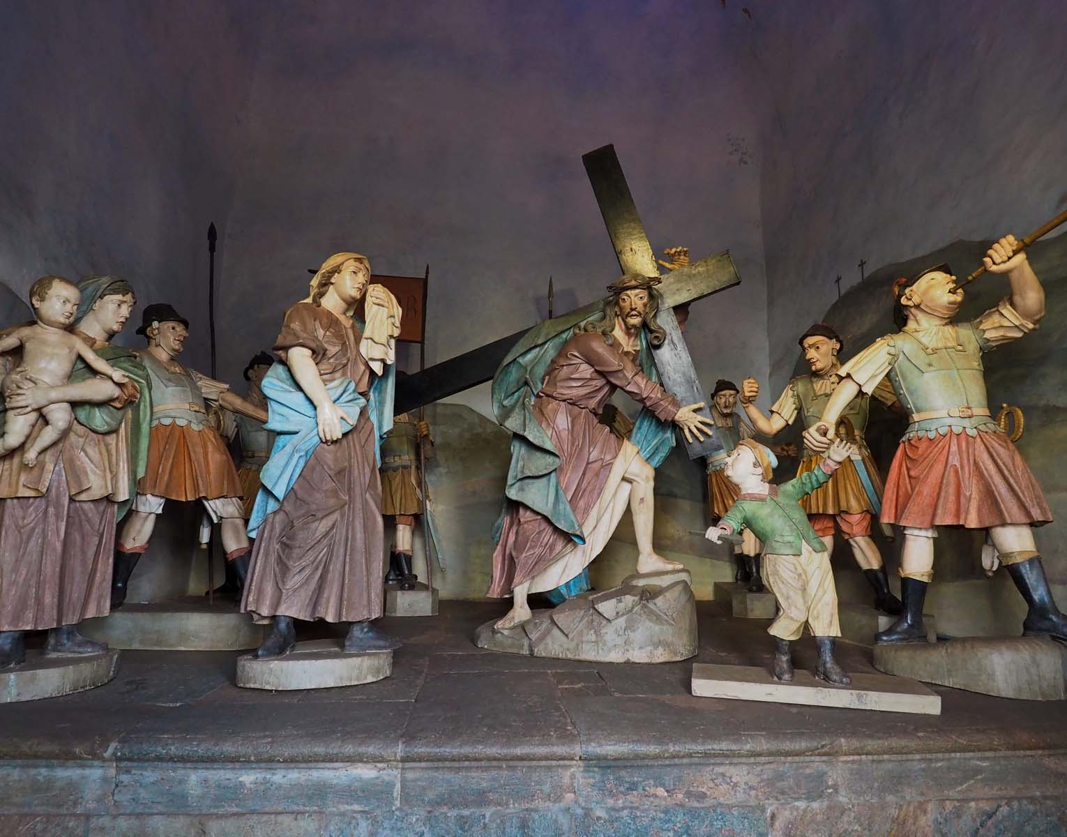 Inside the chapels; Jesus Crists Via Crucis. Statues by Aleijadinho. 
