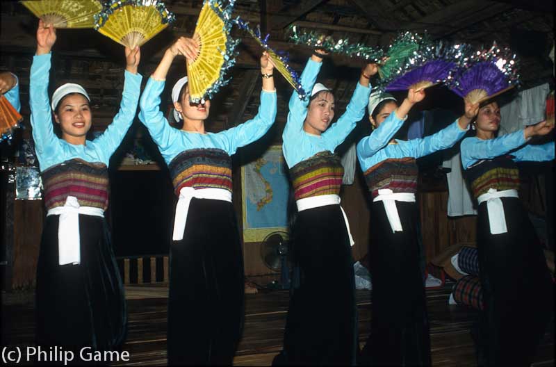 White Thai dancers