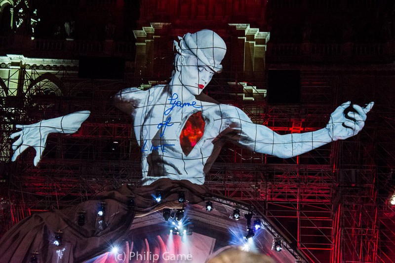 Gigantic David Bowie-like apparition, constantly morphing