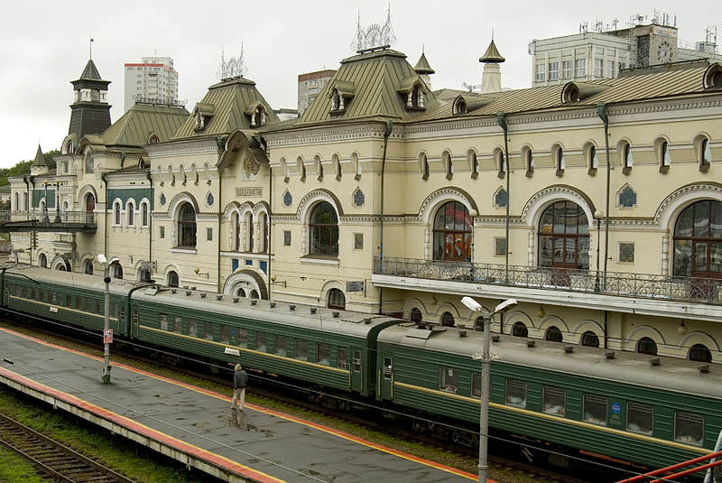 Platforms at Vladivostok Station
