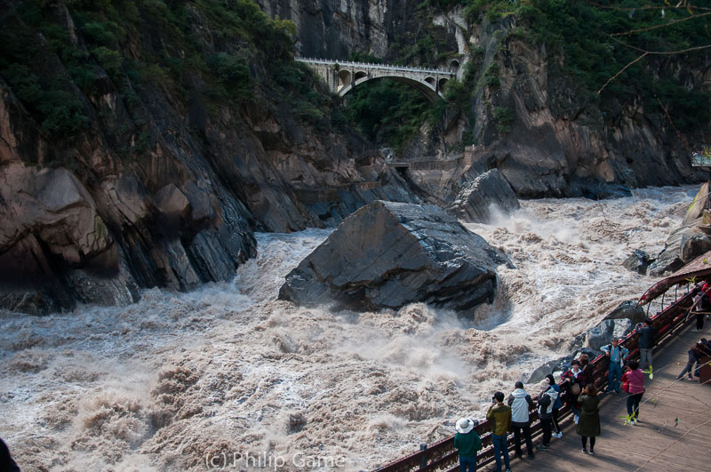 Viewing area at Tiger Leaping Gorge