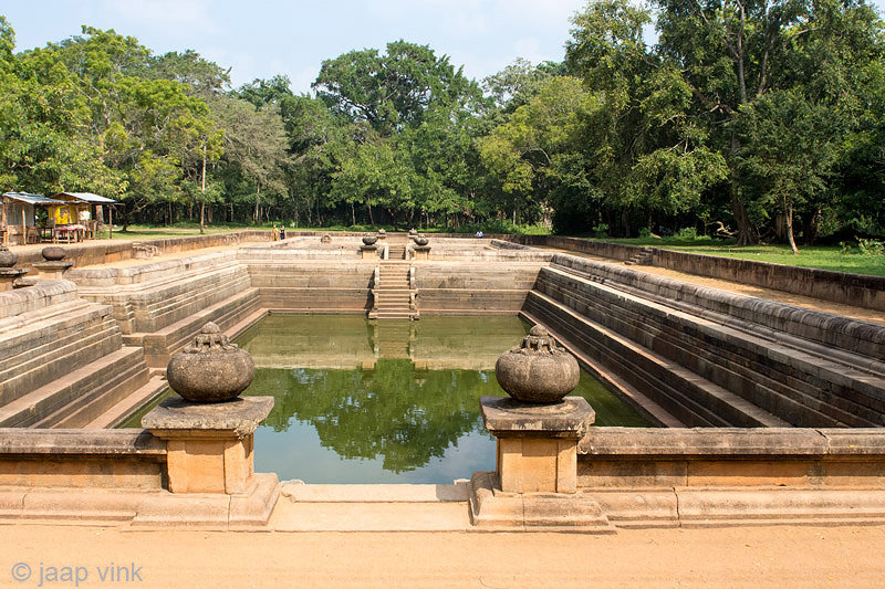 Kuttam Pokuna - Twin Ponds/Pools - Tweelingvijvers