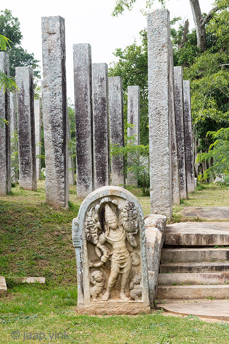 Thuparama Dagoba surroundings