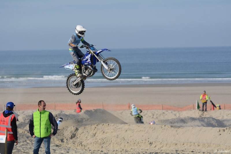 Beach Cross D7-18_112 (800x600).JPG
