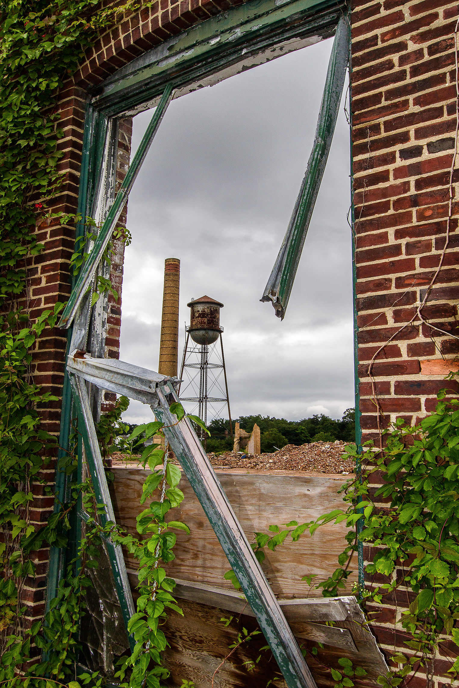 A view of the past Michelin Tire Factory in Milltown  NJ jpg