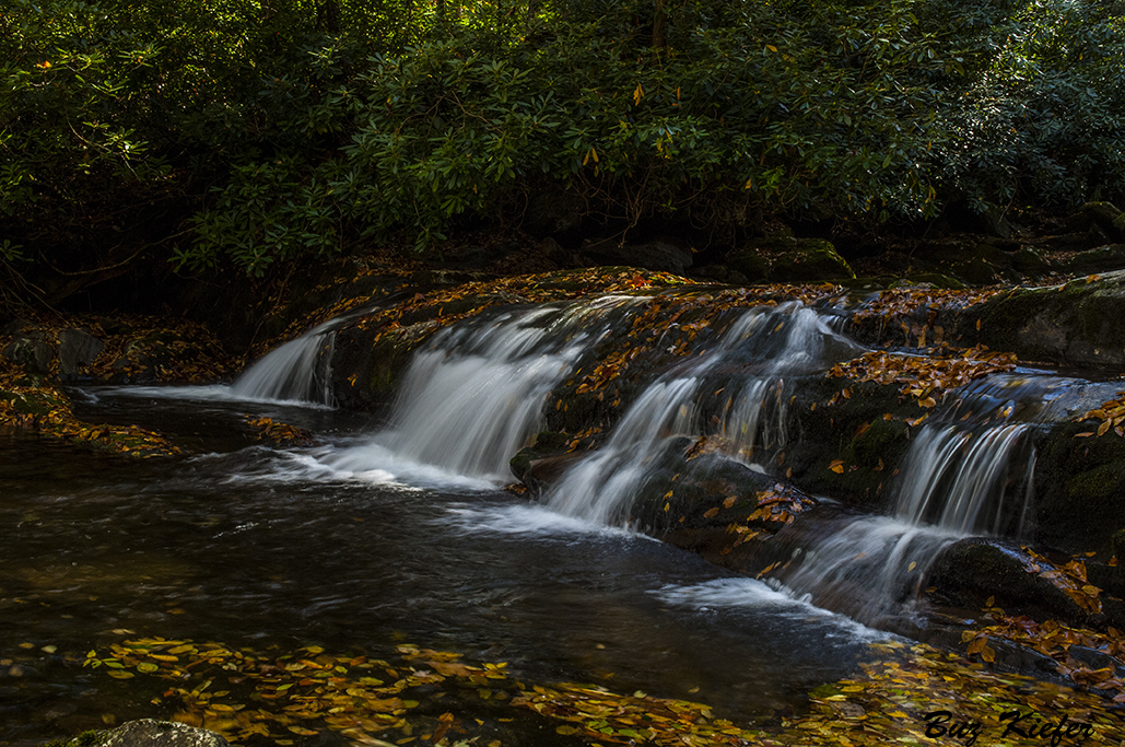 Small Cascade on the Way to The Chimneys 