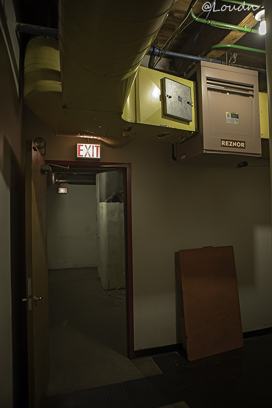 chicago basement w/ reznor heating #nin