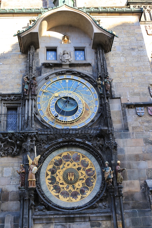 Old Town Hall with Astronomical Clock (Staroměstsk radnice s orlojem)