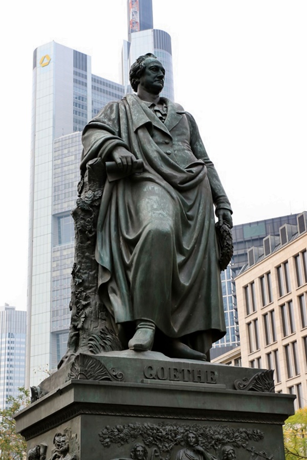 Frankfurt am Main. Goethe Monument