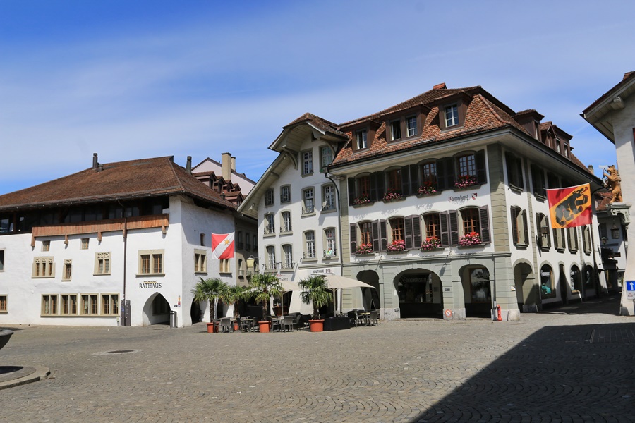 Thun. Town Hall Square