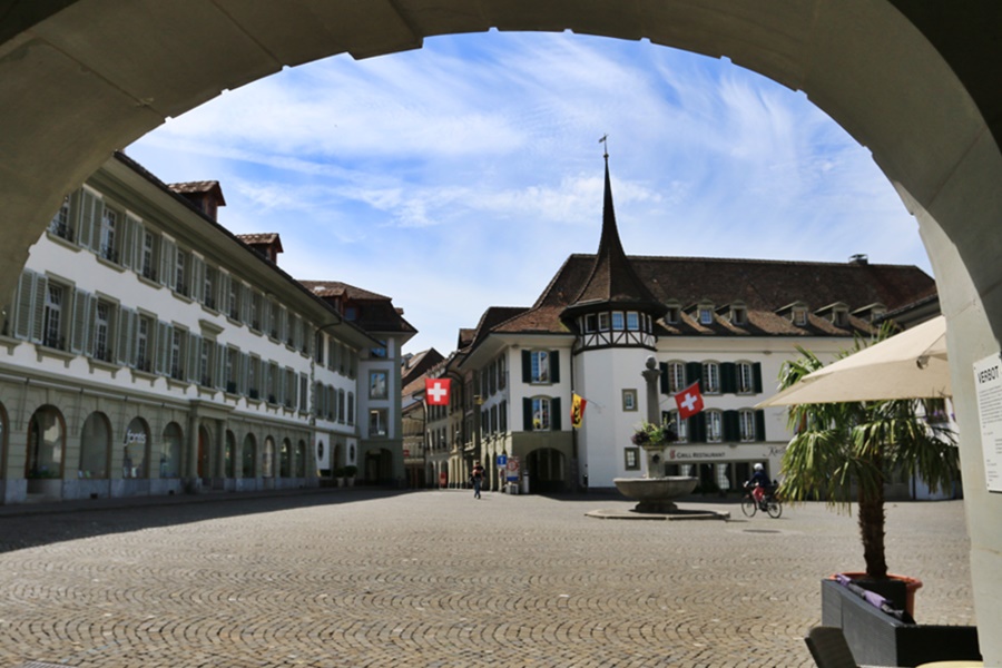 Thun. Town Hall Square