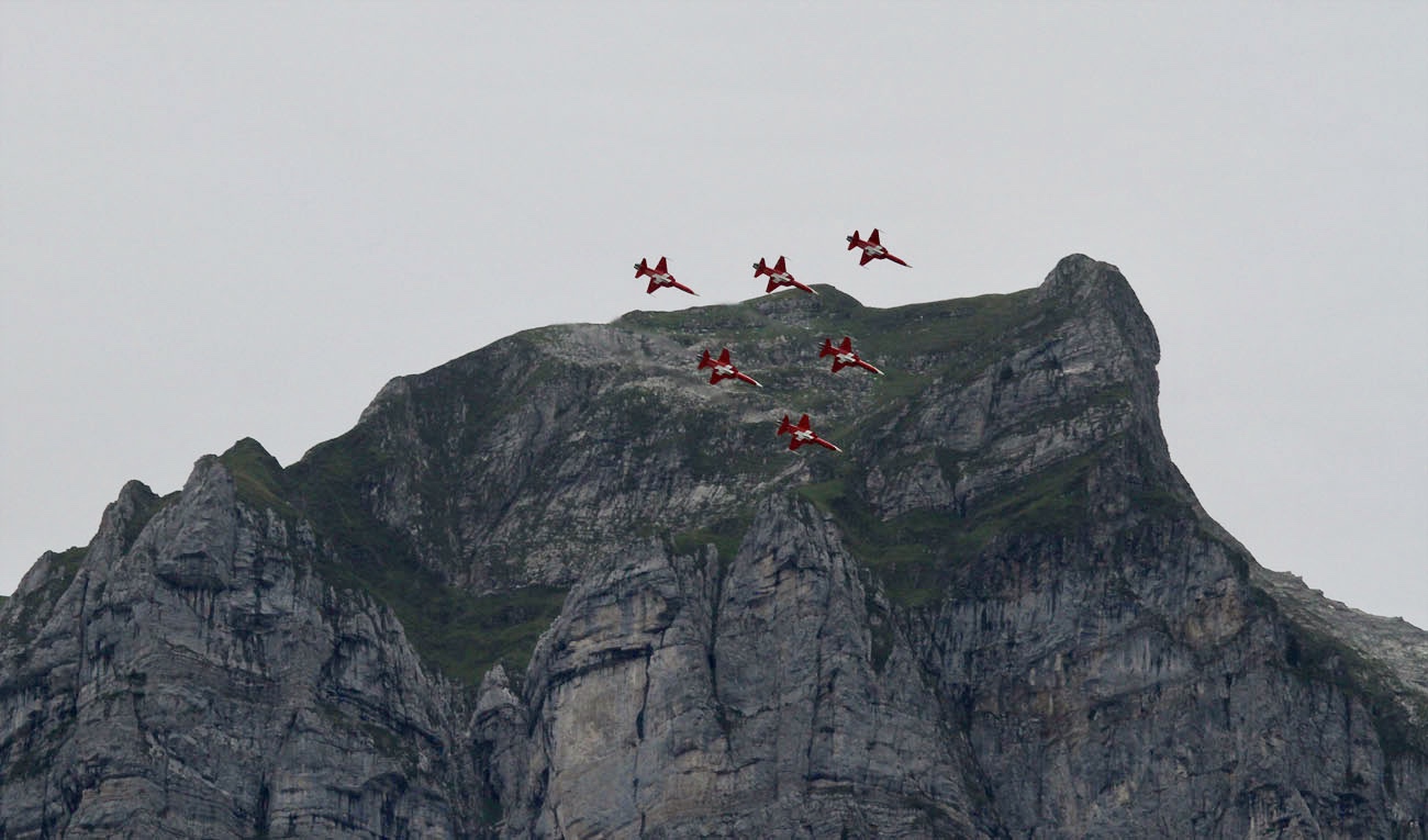 Patrouille Suisse over the Wiggis