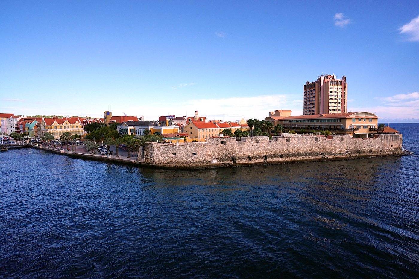 Willemstad bayfront walls