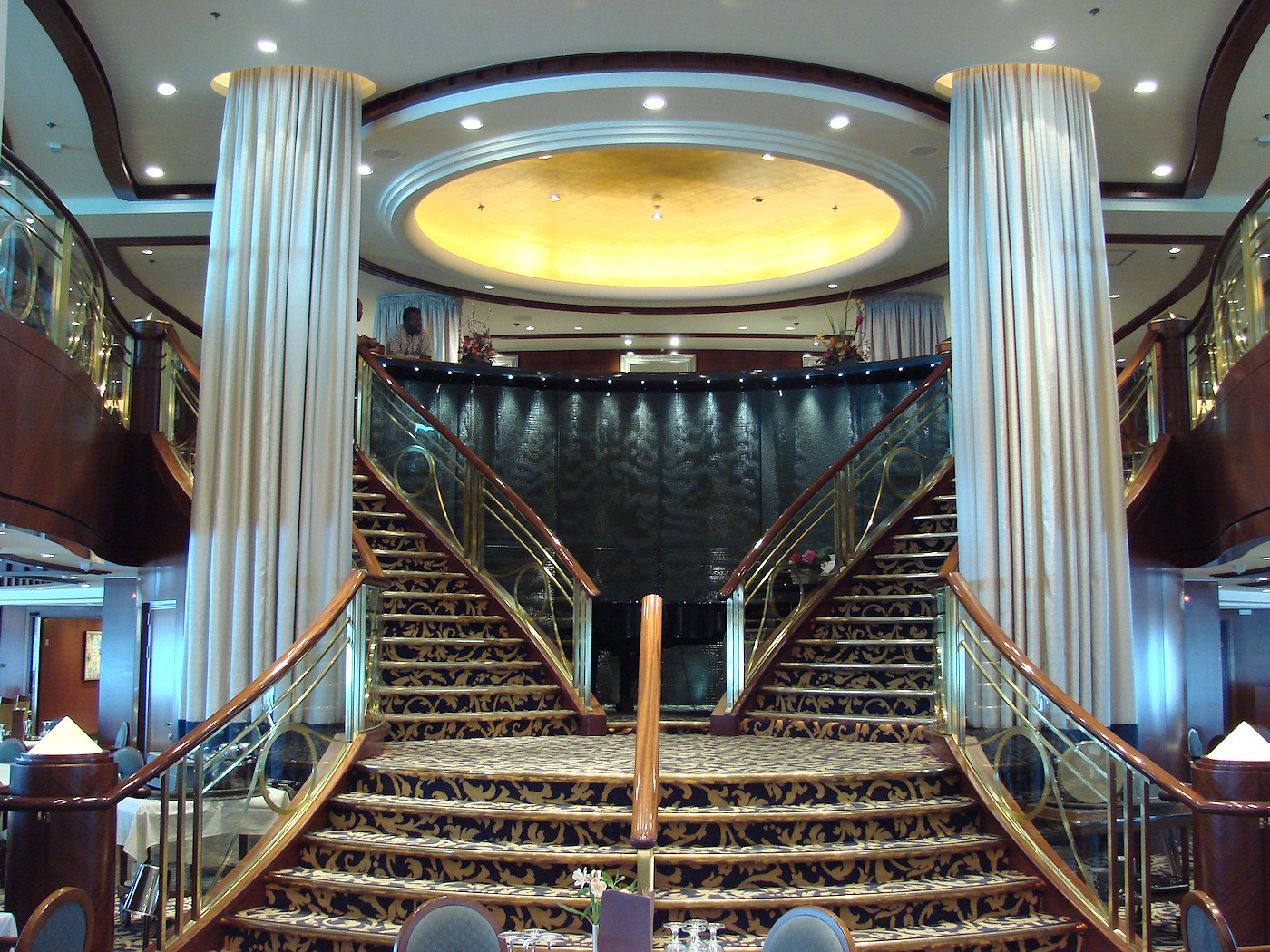 Radiance of the Seas Cascades dining room entrance