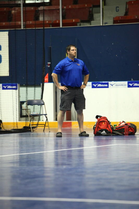 Only the best shag balls for Team Ontario - former National Team libero Dustin Reid