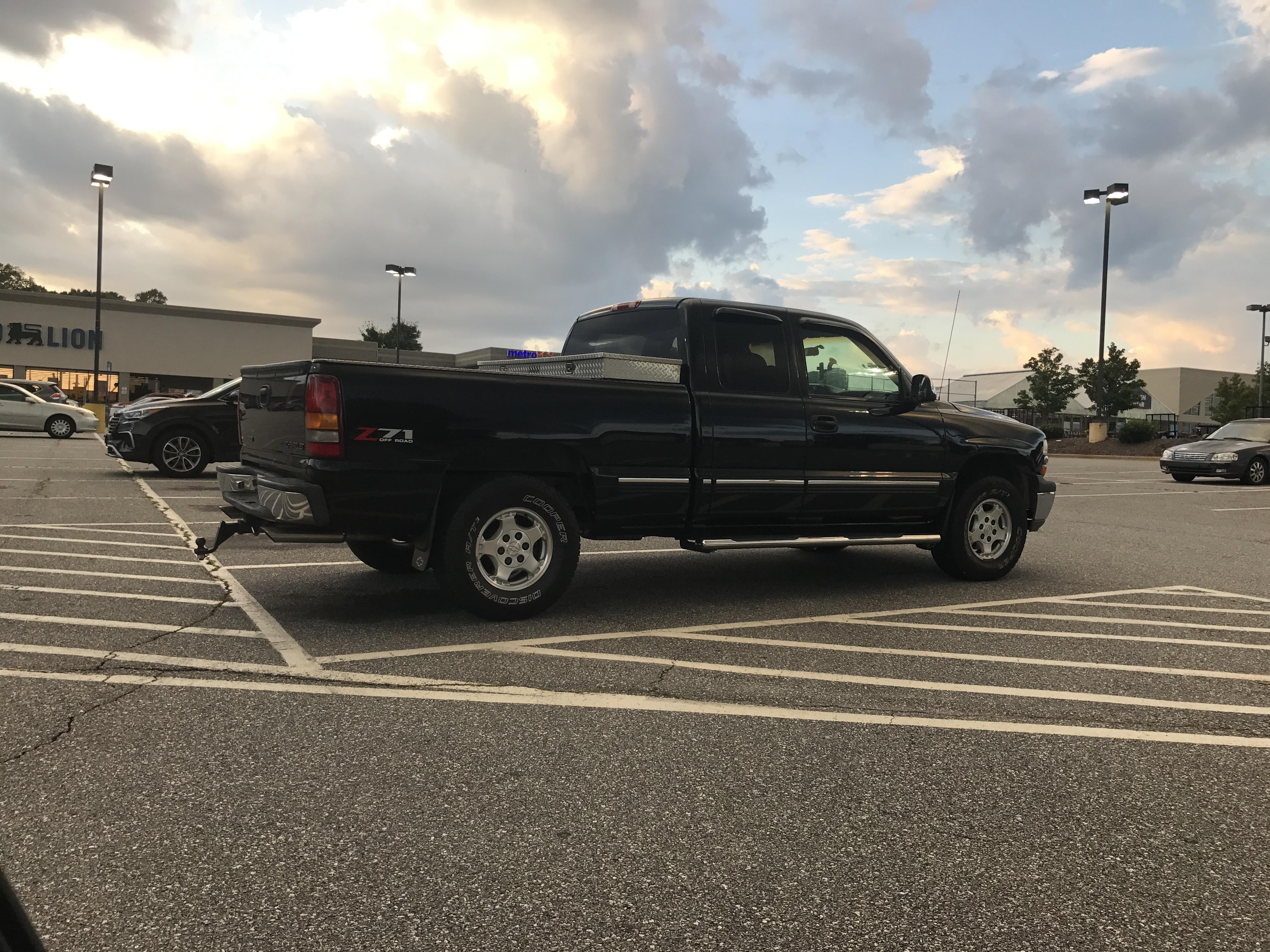 my 1999 Chevrolet Silverado 4x4 Truck pic 2