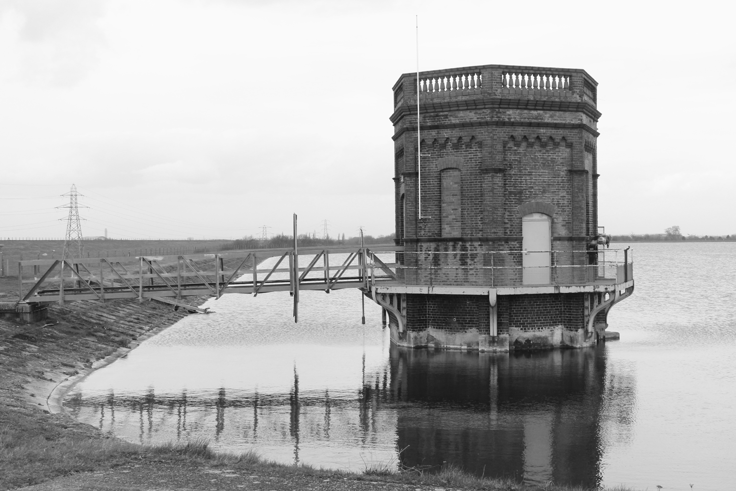  87:365<br>Staines Reservoir Tower