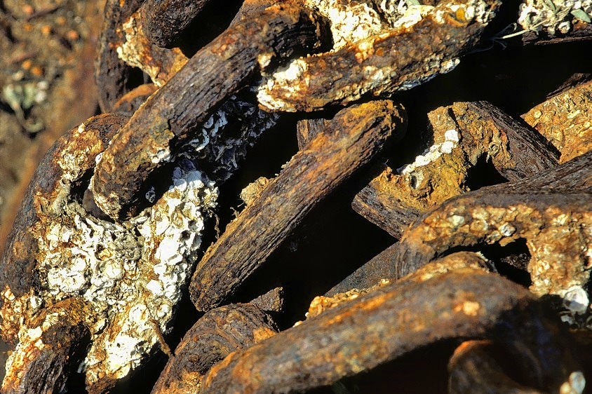 Rusted Chains 