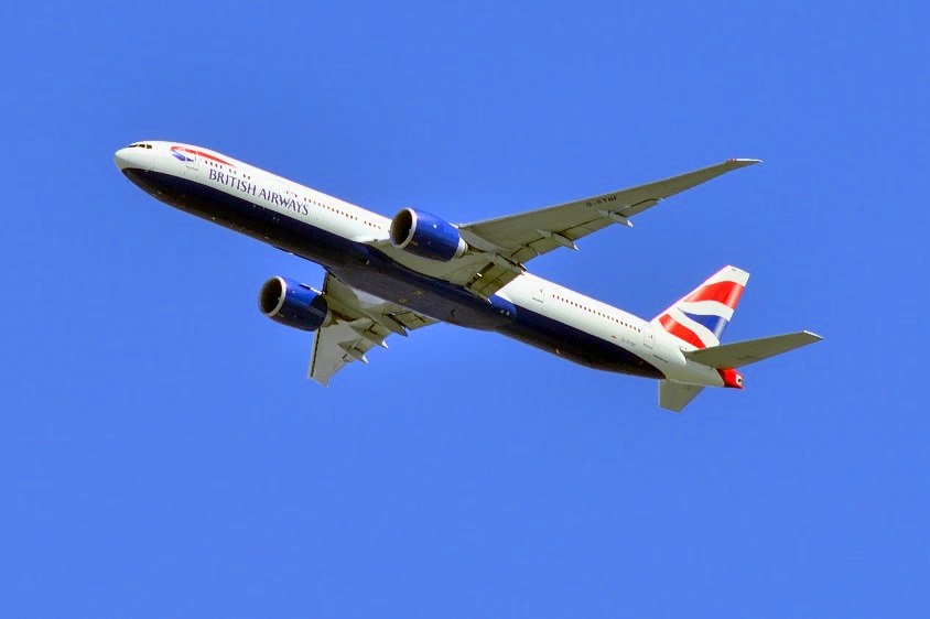 BA B-777/300, G-STBF, On Approach