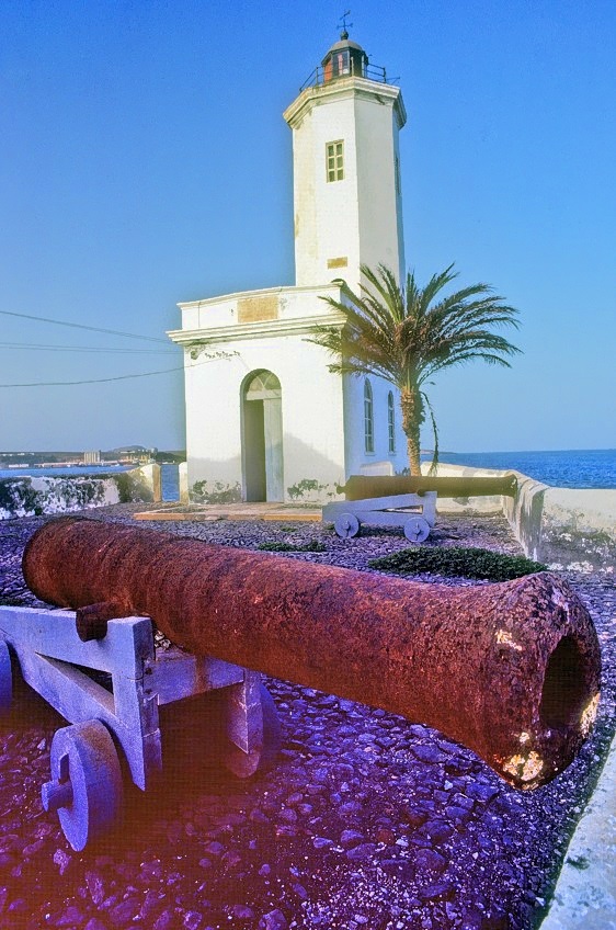 The Lighthouse And Guns, Remain Of The Fort 