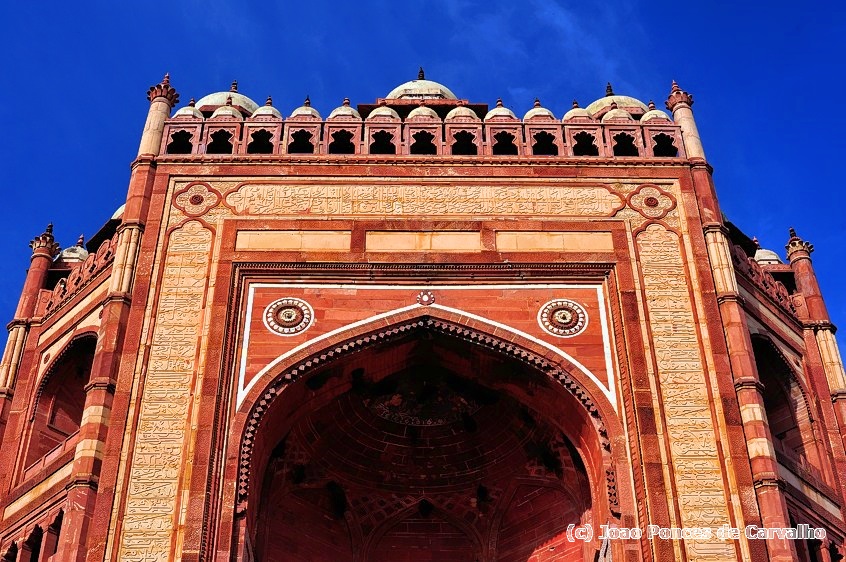 Akhbars Great Mosque,  A Promise To A Saint And Friend
