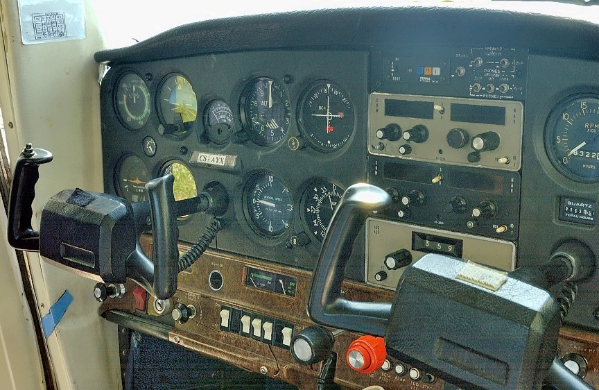 Cessna 152 Panel
