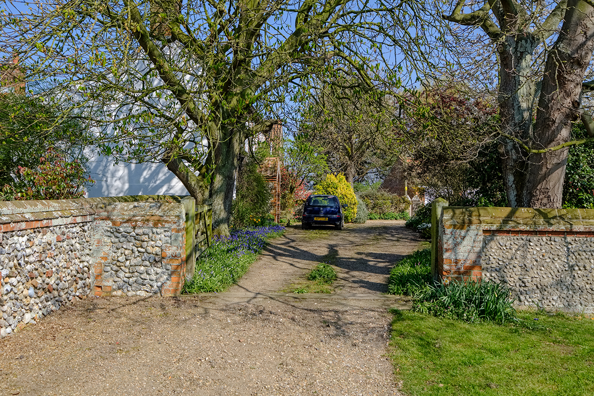 cottage 2.jpg