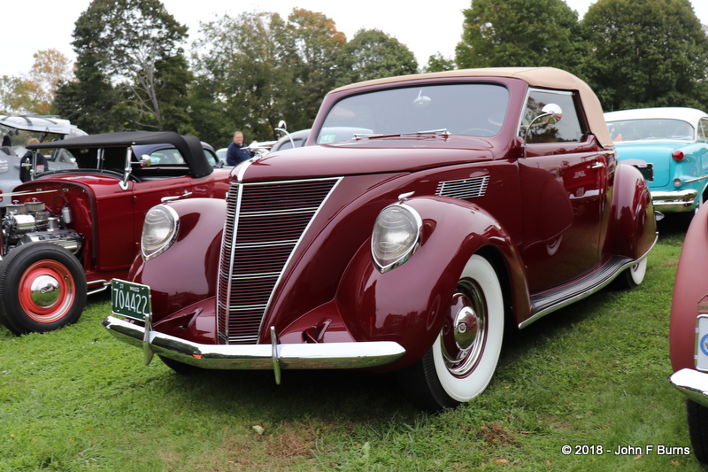 1937 Lincoln Zephyr Convertible Coupe