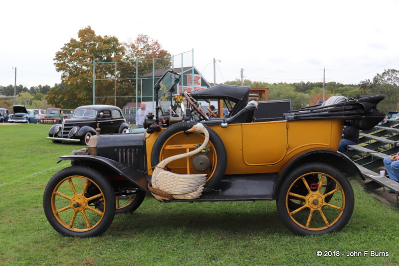1914 Ford Model T Touring 