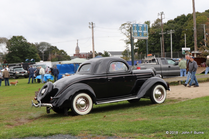 1936 Ford V8 DeLuxe 3 Window Coupe