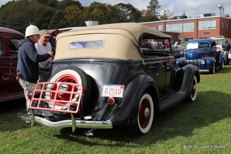 1935 Ford DeLuxe Phaeton