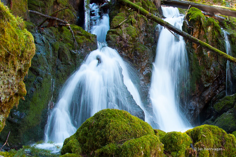 Jan HeerwagenDual Waterfalls