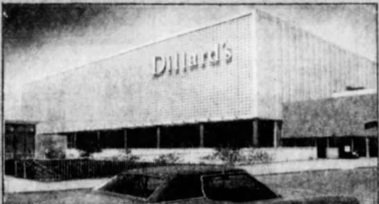 Dillards store at River Roads Mall (1986) 