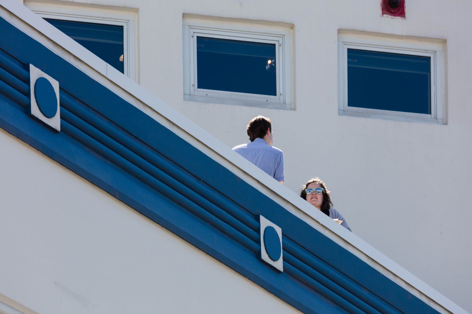 Conversation in Blue