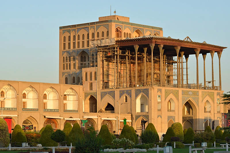 Esfahan, Ali Qapu Palace in Nasqh-e Jahan Square