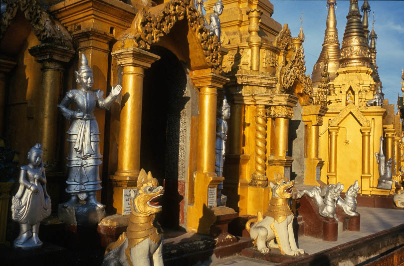 Yangon, at Shwedagon Paya