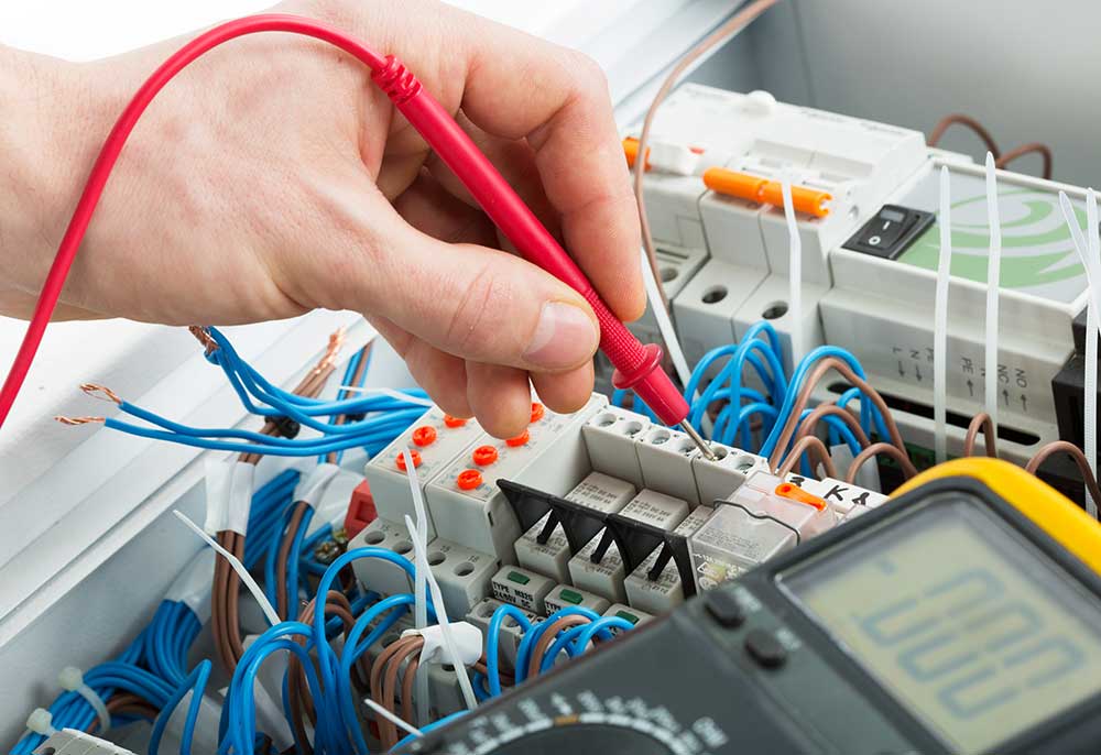 Commercial Electrician in SA